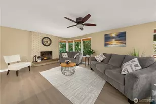 8051 NE Paulanna Ln, Bainbridge Island, WA 98110 - Photo 19