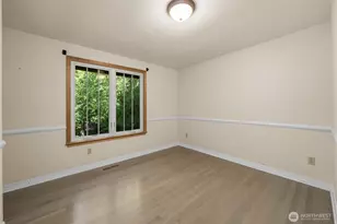 8051 NE Paulanna Ln, Bainbridge Island, WA 98110 - Photo 33