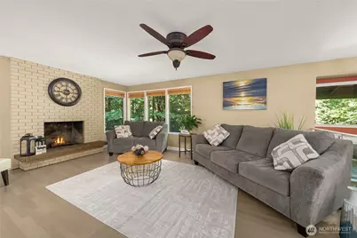 8051 NE Paulanna Lane, Bainbridge Island, WA 98110 - Photo 21