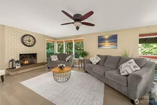 8051 NE Paulanna Ln, Bainbridge Island, WA 98110 - Photo 21