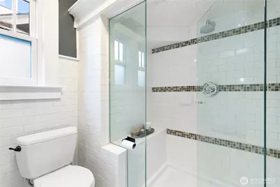 2141 7th Avenue W, Seattle, WA 98119 - Photo 17