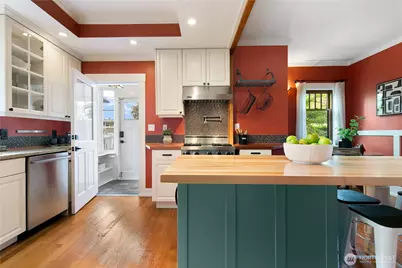2141 7th Avenue W, Seattle, WA 98119 - Photo 13