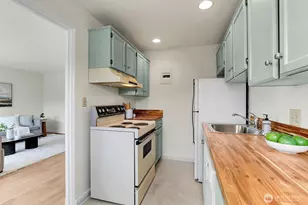 1800 Taylor Ave N, Seattle, WA 98109 - Photo 7