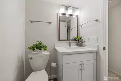 10819 NE 37th Place #221, Bellevue, WA 98004 - Photo 19