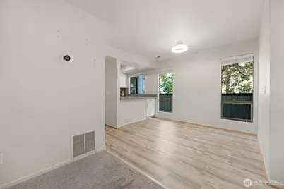 10819 NE 37th Place #221, Bellevue, WA 98004 - Photo 11