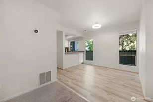 10819 NE 37th Pl, Bellevue, WA 98004 - Photo 11