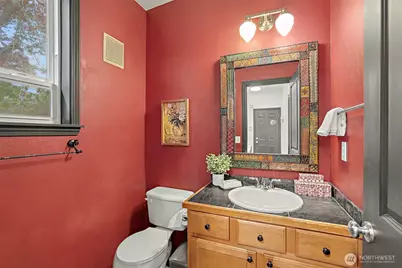 949 25th Avenue S, Seattle, WA 98144 - Photo 13