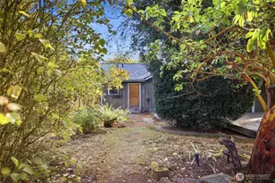 9555 College Way N, Seattle, WA 98103 - Photo 29