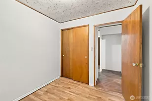 9555 College Way N, Seattle, WA 98103 - Photo 17