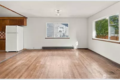 9555 College Way N, Seattle, WA 98103 - Photo 9