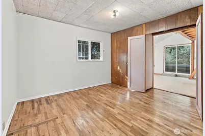 9555 College Way N, Seattle, WA 98103 - Photo 19
