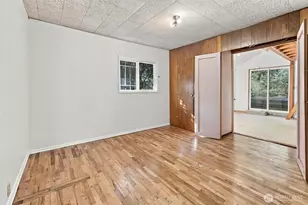 9555 College Way N, Seattle, WA 98103 - Photo 19