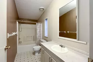 1015 W Whitman Dr, Walla Walla, WA 99362 - Photo 9