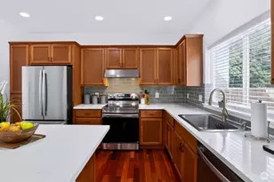 9710 S 234th Pl, Kent, WA 98031 - Photo 13