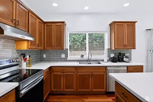 9710 S 234th Pl, Kent, WA 98031 - Photo 11
