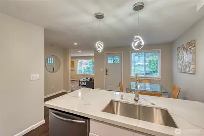 14213 Admiralty Way, Lynnwood, WA 98087 - Photo 13