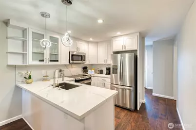 14213 Admiralty Way, Lynnwood, WA 98087 - Photo 11