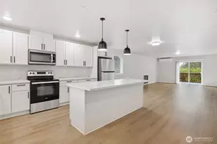 8621 S M St, Tacoma, WA 98444 - Photo 3