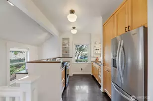 8057 12th Ave NE, Seattle, WA 98115 - Photo 9