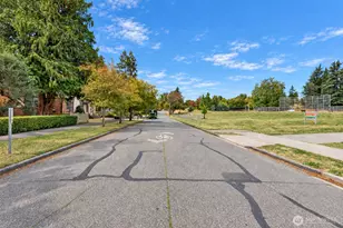 8057 12th Ave NE, Seattle, WA 98115 - Photo 27