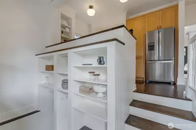 8057 12th Avenue NE, Seattle, WA 98115 - Photo 11