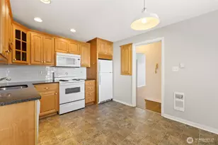421 N Yakima Ave, Tacoma, WA 98403 - Photo 5