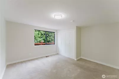 10050 13th Avenue NW, Seattle, WA 98177 - Photo 17