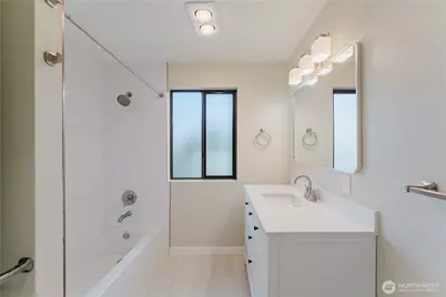 10050 13th Avenue NW, Seattle, WA 98177 - Photo 27
