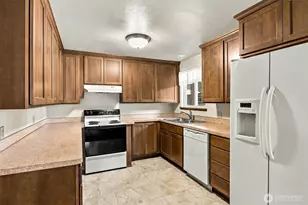 5017 19th Ave SE, Lacey, WA 98503 - Photo 3