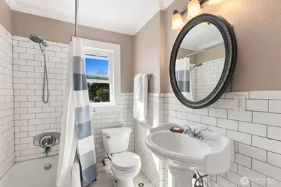 7741 1st Avenue NE, Seattle, WA 98115 - Photo 19