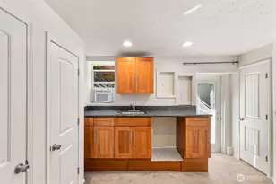 7741 1st Ave NE, Seattle, WA 98115 - Photo 29