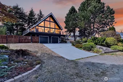 627 Wilson Street, Port Townsend, WA 98368 - Photo 1