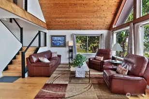 627 Wilson St, Port Townsend, WA 98368 - Photo 9