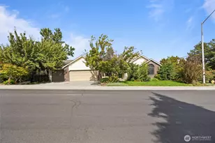 102 View Meadows Ct, Richland, WA 99352 - Photo 3
