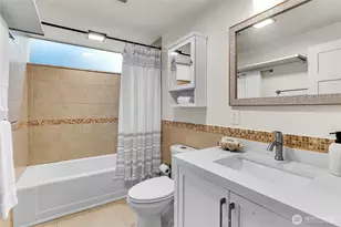 2157 Dexter Ave N, Seattle, WA 98109 - Photo 17
