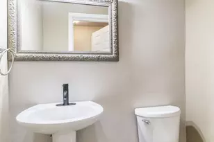 8423 191st St E, Puyallup, WA 98375 - Photo 11