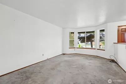 15912 67th Street Ct E, Sumner, WA 98390 - Photo 3