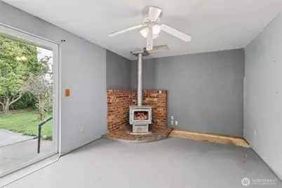 15912 67th Street Ct E, Sumner, WA 98390 - Photo 23