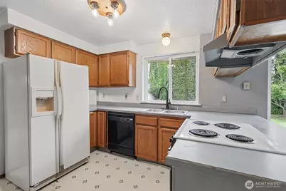 15912 67th Street Ct E, Sumner, WA 98390 - Photo 21