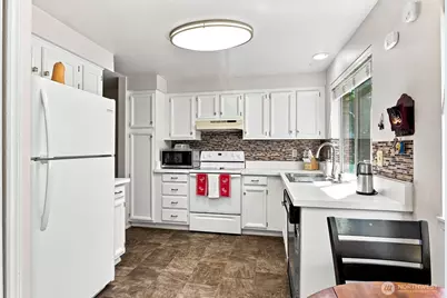 8638 Onyx Drive SW #E, Lakewood, WA 98498 - Photo 7