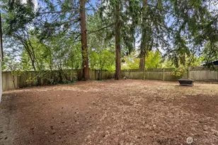 13525 Wallingford Ave N, Seattle, WA 98133 - Photo 9