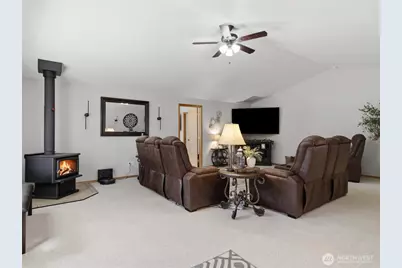 15837 Lawrence Place SE, Yelm, WA 98597 - Photo 5