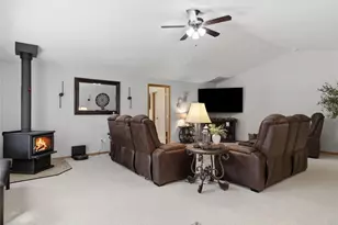 15837 Lawrence Pl SE, Yelm, WA 98597 - Photo 5