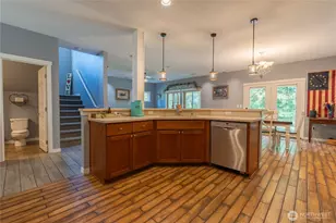 135 Salmon Run Ln, Onalaska, WA 98570 - Photo 5