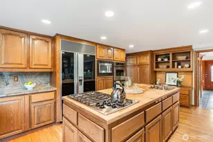 18805 94th Ave W, Edmonds, WA 98020 - Photo 17