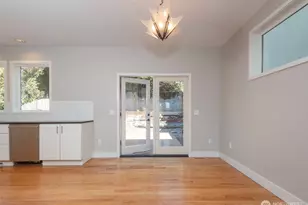 5110 Palatine Ave N, Seattle, WA 98103 - Photo 7