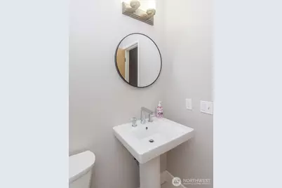 5110 Palatine Avenue N, Seattle, WA 98103 - Photo 11