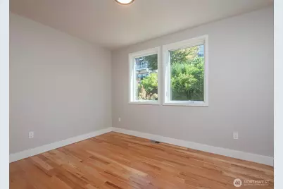 5110 Palatine Avenue N, Seattle, WA 98103 - Photo 21