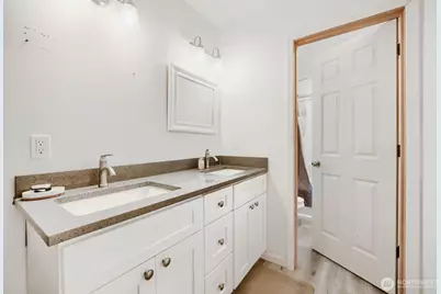 10410 Issaquah Hobart Road SE, Issaquah, WA 98027 - Photo 25