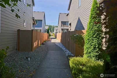 9952 Justman Street SE, Yelm, WA 98597 - Photo 25
